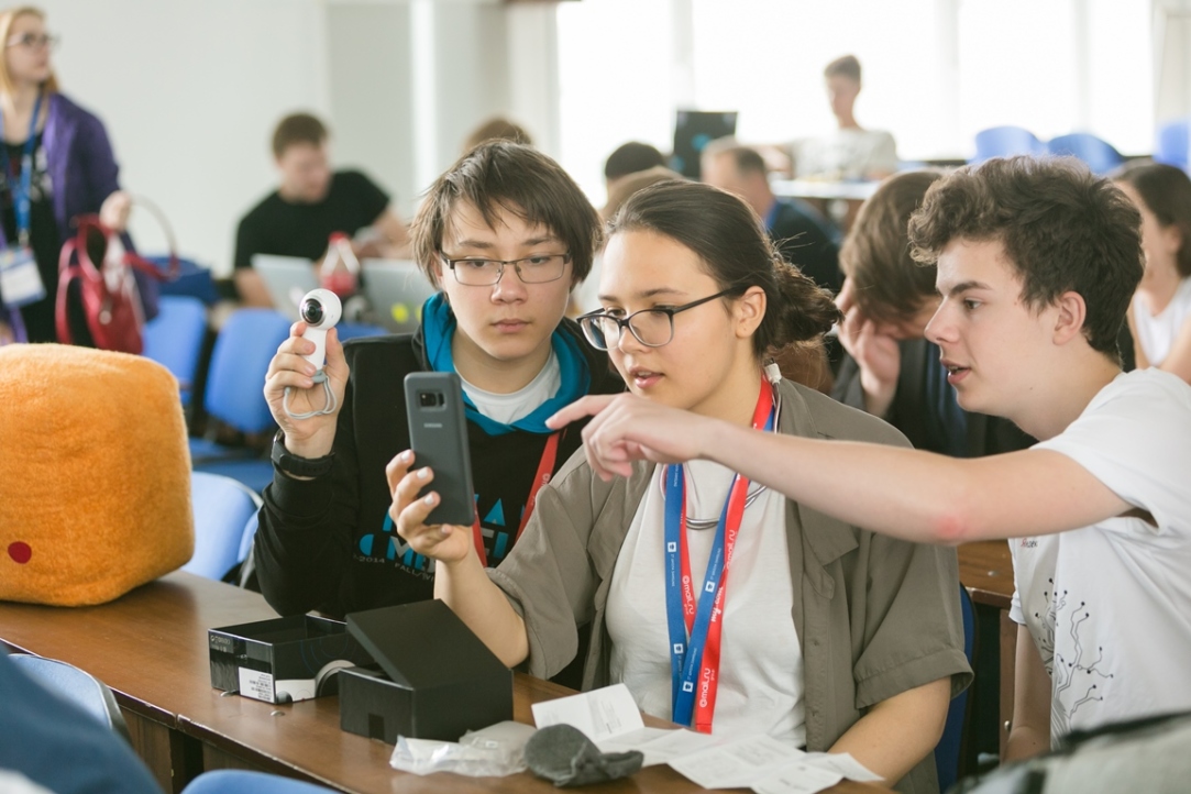 На факультете компьютерных наук ВШЭ прошла летняя школа по разработке мобильных приложений для старшеклассников