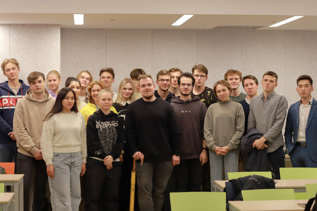 &quot;How to jump into two cars at once?&quot; Is it possible to combine a startup and a full-time job in a company?&quot;: master class by Andrey Koksharov